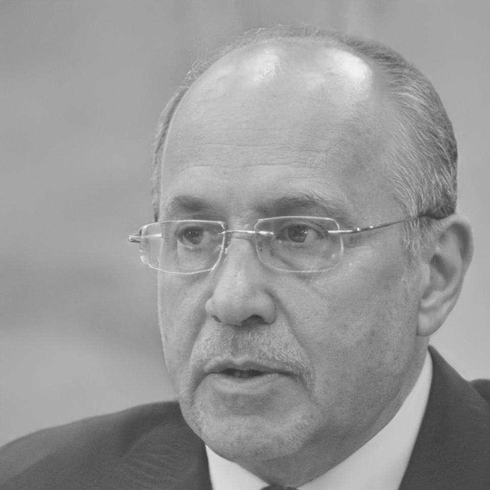 Portraitfoto von Michael Weber, Senior Financial Analyst